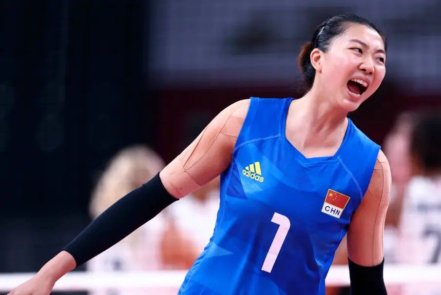 纳瓦斯在皇马效力了五个赛季，他赢得了三座欧冠、四座世俱杯、三座欧洲超级杯和一座联赛冠军，他为皇马出场了162场比赛，只丢了159个球，总计出场14700分钟。